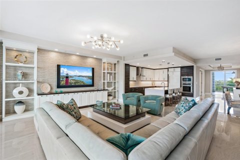 Condo in Palm Beach Gardens, Florida, 2 bedrooms  № 1867283 - photo 1