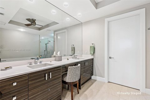 Condo in Palm Beach Gardens, Florida, 2 bedrooms  № 1867283 - photo 11