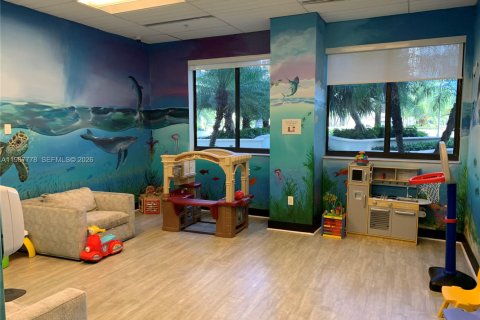 Condominio en alquiler en Miami, Florida, 1 dormitorio, 76.92 m2 № 2030968 - foto 15