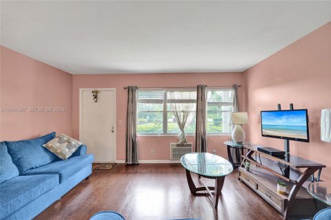 Copropriété à vendre à Boca Raton, Floride: 1 chambre, 54.35 m2 № 2153917 - photo 3