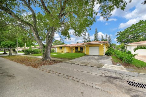 Casa en venta en Miami Lakes, Florida, 4 dormitorios, 180.23 m2 № 1927218 - foto 4