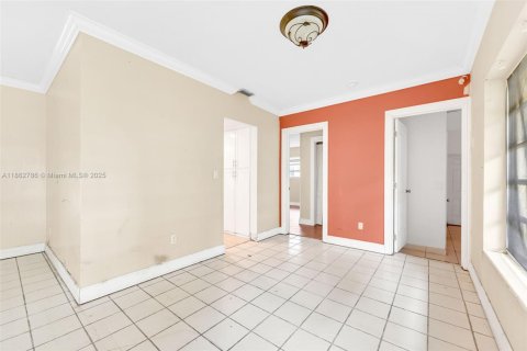 Casa en venta en Miami Lakes, Florida, 4 dormitorios, 180.23 m2 № 1927218 - foto 26