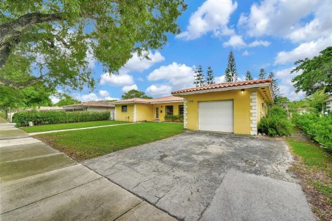 Casa en venta en Miami Lakes, Florida, 4 dormitorios, 180.23 m2 № 1927218 - foto 3