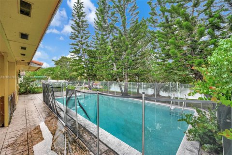Casa en venta en Miami Lakes, Florida, 4 dormitorios, 180.23 m2 № 1927218 - foto 8