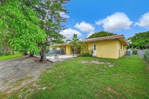 Casa en venta en Miami Lakes, Florida, 4 dormitorios, 180.23 m2 № 1927218 - foto 17