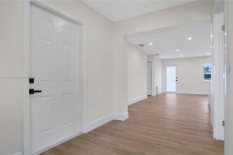 Купить виллу или дом в Санрайз, Флорида 3 спальни, 110.27м2, № 1924919 - фото 28