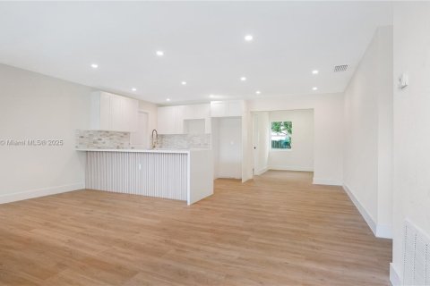 Купить виллу или дом в Санрайз, Флорида 3 спальни, 110.27м2, № 1924919 - фото 23