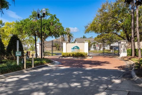 Casa en venta en Land O' Lakes, Florida, 4 dormitorios, 242.29 m2 № 1608668 - foto 3