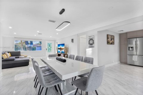 Купить виллу или дом в Форт-Лодердейл, Флорида 4 спальни, 184.32м2, № 2053874 - фото 12