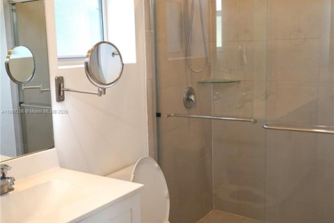 Снять в аренду таунхаус в Хомстед, Флорида 3 спальни, 123.37м2, № 1949787 - фото 15