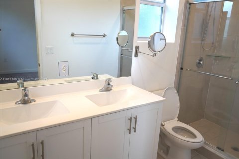 Снять в аренду таунхаус в Хомстед, Флорида 3 спальни, 123.37м2, № 1949787 - фото 14