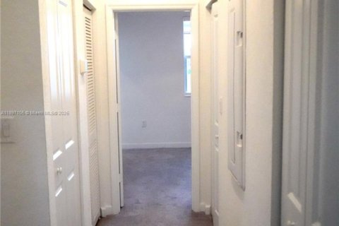 Снять в аренду таунхаус в Хомстед, Флорида 3 спальни, 123.37м2, № 1949787 - фото 10