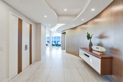 Купить кондоминиум в Форт-Лодердейл, Флорида 3 комнаты, 513.29м2, № 2083471 - фото 16