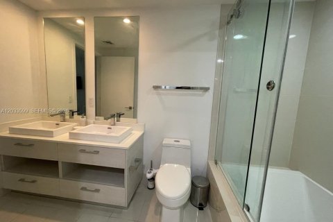 Купить кондоминиум в Майами, Флорида 1 спальня, 57.6м2, № 2253224 - фото 12