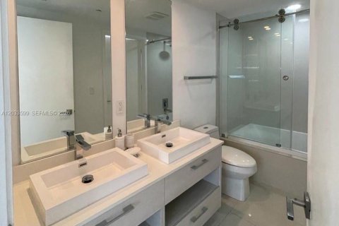 Купить кондоминиум в Майами, Флорида 1 спальня, 57.6м2, № 2253224 - фото 11