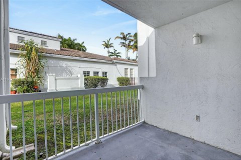 Copropriété à vendre à Doral, Floride: 2 chambres, 102.66 m2 № 2028716 - photo 14