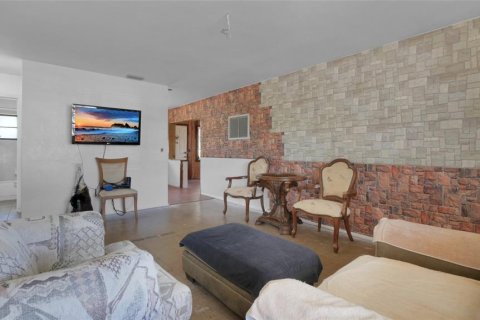 Villa ou maison à vendre à Gulfport, Floride: 2 chambres, 81.75 m2 № 1642118 - photo 5