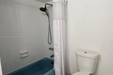 Copropriété à louer à North Miami Beach, Floride: 1 chambre, 78.22 m2 № 2334608 - photo 25