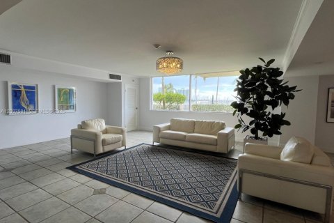 Copropriété à louer à North Miami Beach, Floride: 1 chambre, 78.22 m2 № 2334608 - photo 18