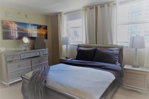 Купить кондоминиум в Майами, Флорида 3 спальни, 114.46м2, № 1860598 - фото 12