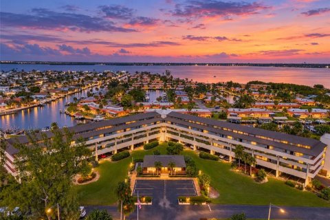 Condo à Bradenton, Floride, 3 chambres № 2437425