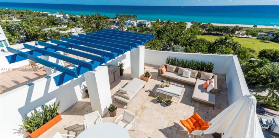 Кондоминиум с 2 спальнями в Майами-Бич, Флорида № 1974742