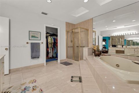 Casa en venta en Key Biscayne, Florida, 5 dormitorios, 325.99 m2 № 2057416 - foto 11