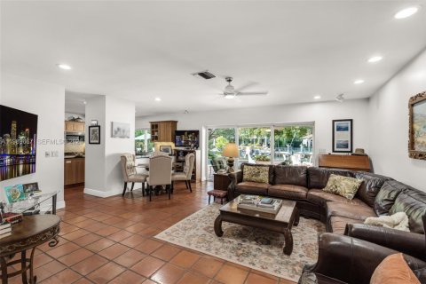 Casa en venta en Key Biscayne, Florida, 5 dormitorios, 325.99 m2 № 2057416 - foto 5