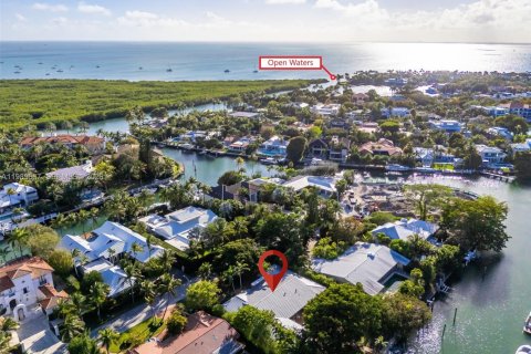 Casa en Key Biscayne, Florida 5 dormitorios, 325.99 m2 № 2057416