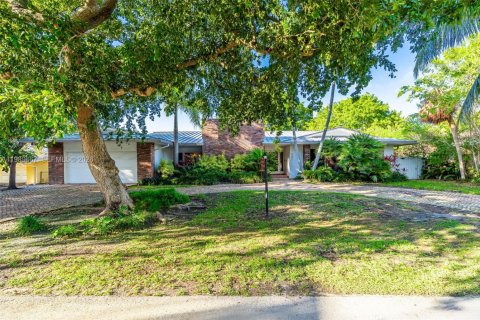 Casa en venta en Key Biscayne, Florida, 5 dormitorios, 325.99 m2 № 2057416 - foto 2