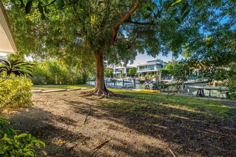 Casa en venta en Key Biscayne, Florida, 5 dormitorios, 325.99 m2 № 2057416 - foto 25