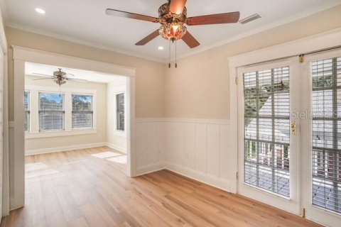 House in Tampa, Florida 5 bedrooms, 203.92 sq.m. № 1786018 - photo 30