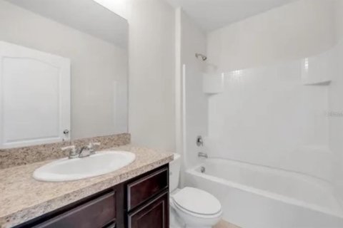 House in Lake Alfred, Florida 3 bedrooms, 148.64 sq.m. № 2115938 - photo 23