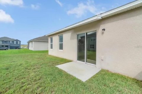 House in Lake Alfred, Florida 3 bedrooms, 148.64 sq.m. № 2115938 - photo 25