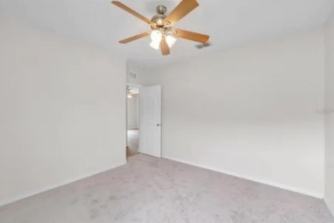 House in Lake Alfred, Florida 3 bedrooms, 148.64 sq.m. № 2115938 - photo 16
