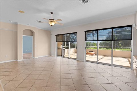 House in Clermont, Florida 2 bedrooms, 177.26 sq.m. № 1851434 - photo 18
