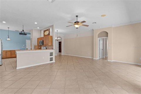 House in Clermont, Florida 2 bedrooms, 177.26 sq.m. № 1851434 - photo 20