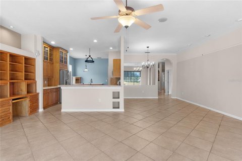 House in Clermont, Florida 2 bedrooms, 177.26 sq.m. № 1851434 - photo 14