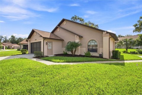 House in Spring Hill, Florida 2 bedrooms, 132.57 sq.m. № 2359425