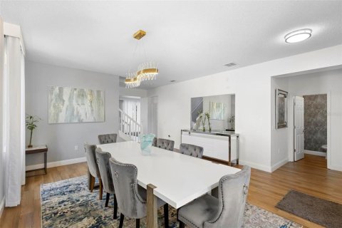 House in Kissimmee, Florida 6 bedrooms, 288.74 sq.m. № 1089672 - photo 4