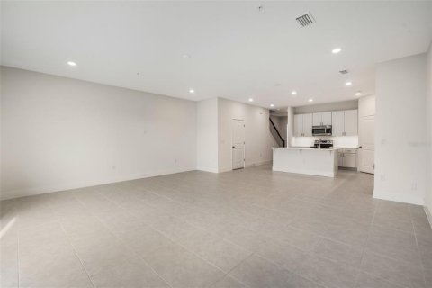 Adosado en venta en Ocoee, Florida, 3 dormitorios, 179.77 m2 № 1901881 - foto 2