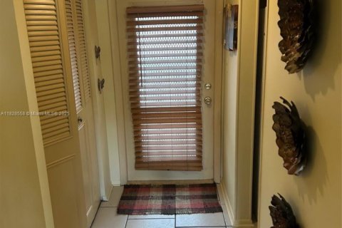 Condominio en venta en Sunrise, Florida, 1 dormitorio, 59.46 m2 № 1928417 - foto 5