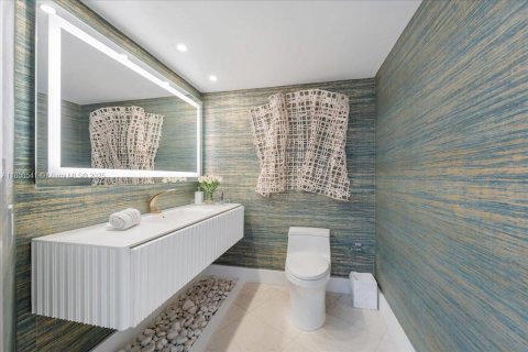 Condominio en venta en Miami, Florida, 3 dormitorios, 262.45 m2 № 1745602 - foto 19