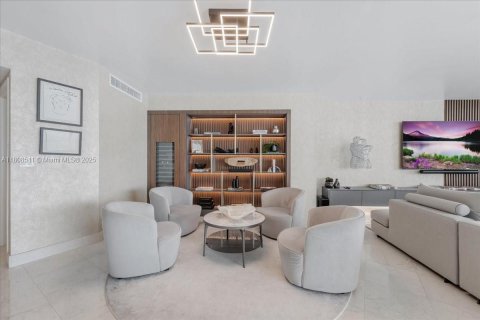 Condominio en venta en Miami, Florida, 3 dormitorios, 262.45 m2 № 1745602 - foto 8