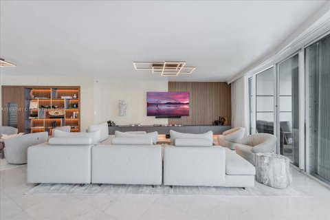 Condominio en venta en Miami, Florida, 3 dormitorios, 262.45 m2 № 1745602 - foto 11