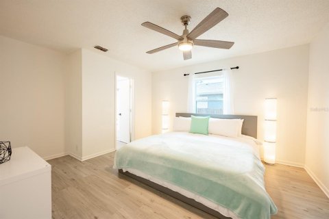 Casa en venta en Saint Petersburg, Florida, 3 dormitorios, 97.55 m2 № 1905356 - foto 24