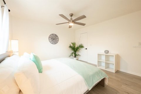 Casa en venta en Saint Petersburg, Florida, 3 dormitorios, 97.55 m2 № 1905356 - foto 22
