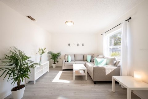 Casa en venta en Saint Petersburg, Florida, 3 dormitorios, 97.55 m2 № 1905356 - foto 7