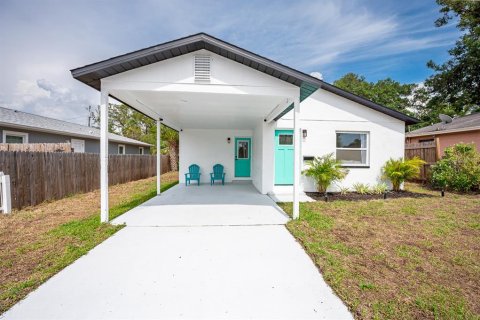 Casa en venta en Saint Petersburg, Florida, 3 dormitorios, 97.55 m2 № 1905356 - foto 1