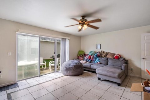 Propiedad comercial en venta en Palm Coast, Florida, 228.73 m2 № 1918828 - foto 4